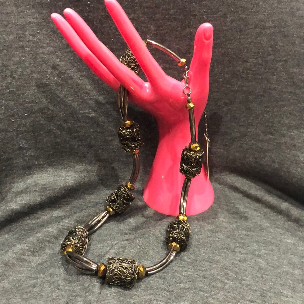 Ladies necklace